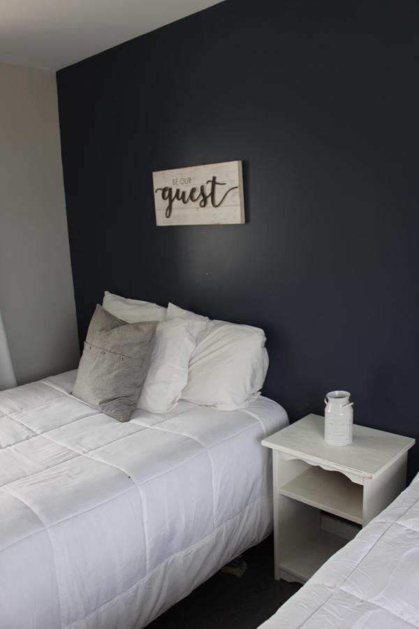 Motel Lakeview And *